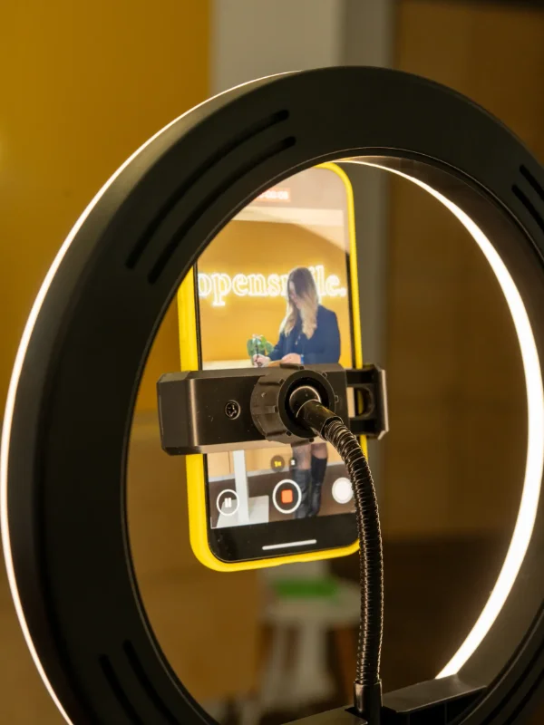 Ringlicht mit Handy drin